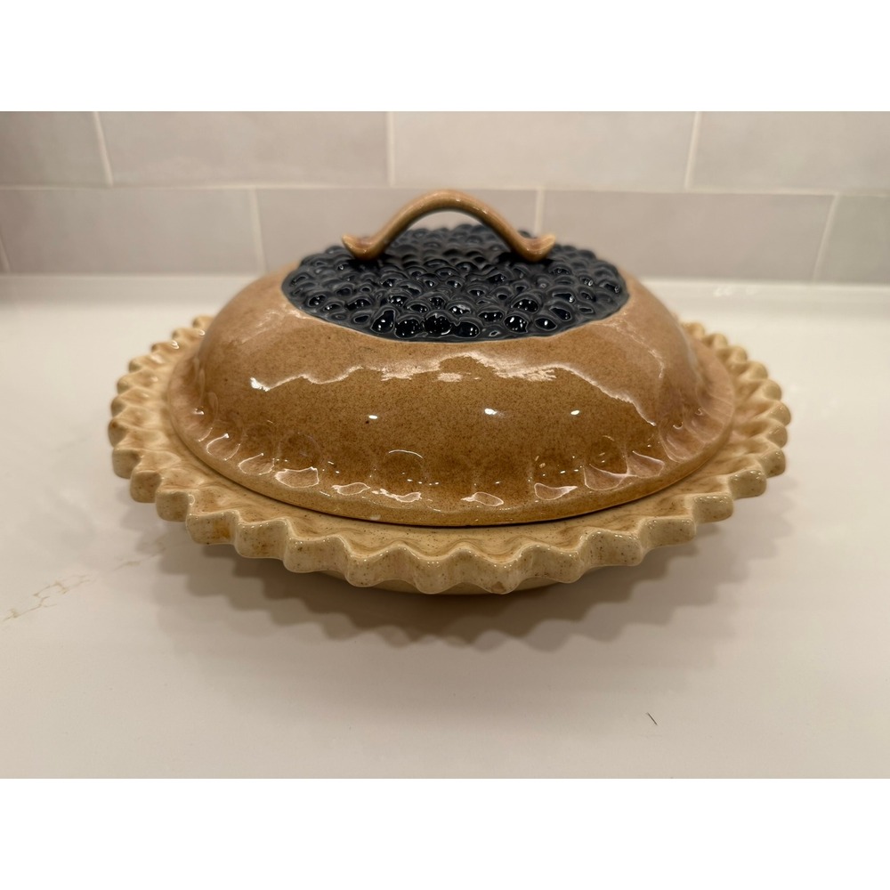Vintage Ceramic Blueberry Pie Dish w Lid and Recipe Speckled Tan 11 Inch Baker‎